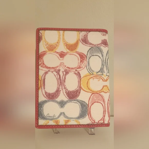 Coach Signature C Scribble Pattern Passport Wallet - Picture 4 of 11